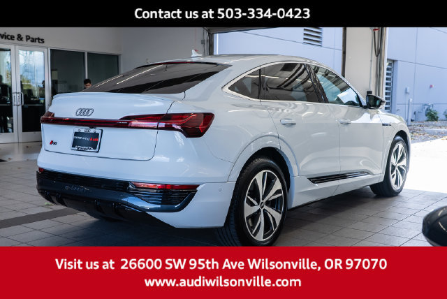 Used 2024 Audi Q8 e-tron Premium Plus w/ Premium Plus Package AWD/4WD image 6
