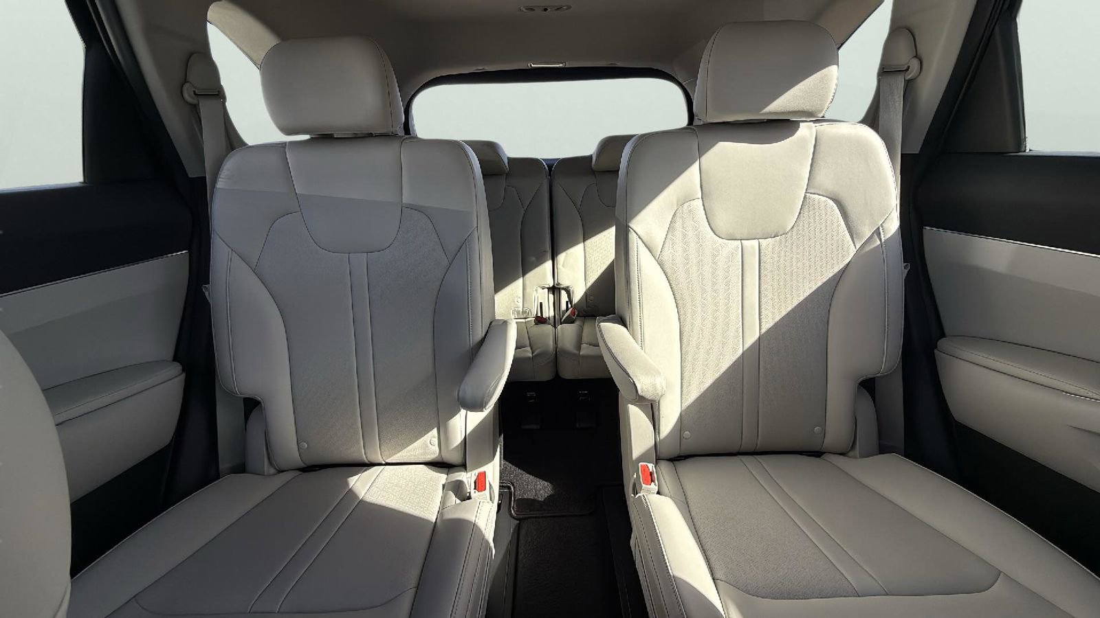 Used 2023 Kia Sorento EX w/ Panoramic Sunroof Package image 26