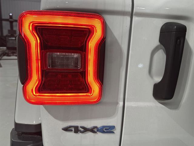 Used 2021 Jeep Wrangler Unlimited Rubicon 4xe w/ Cold Weather Group image 11