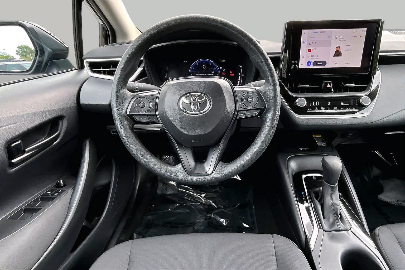 Used 2026 Toyota Corolla LE w/ LE Premium Package FWD image 6
