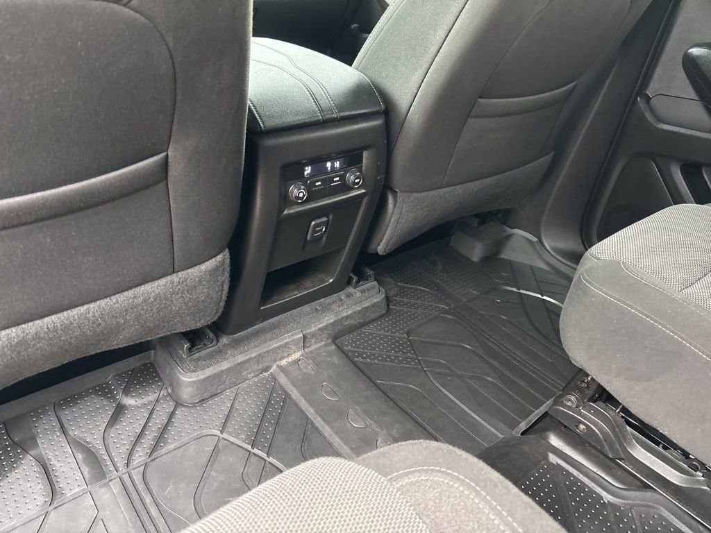 Certified 2023 Chevrolet Traverse LT image 18