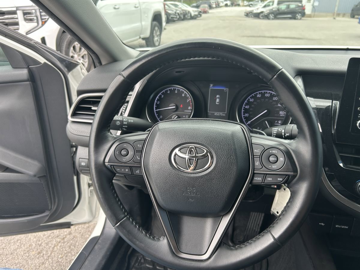 Used 2021 Toyota Camry SE image 8