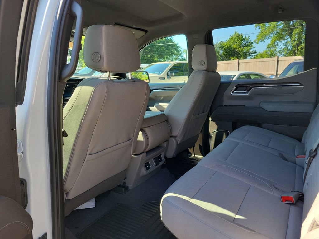 Used 2026 Chevrolet Silverado 1500 RST AWD/4WD image 16