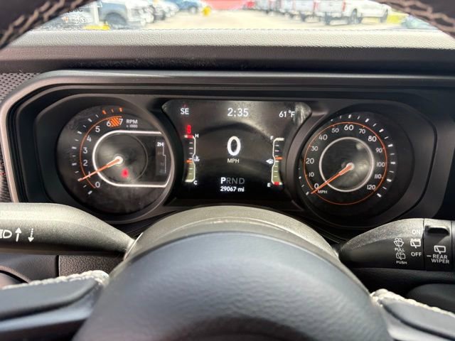 Used 2025 Jeep Wrangler Unlimited Rubicon w/ Convenience Group AWD/4WD image 14