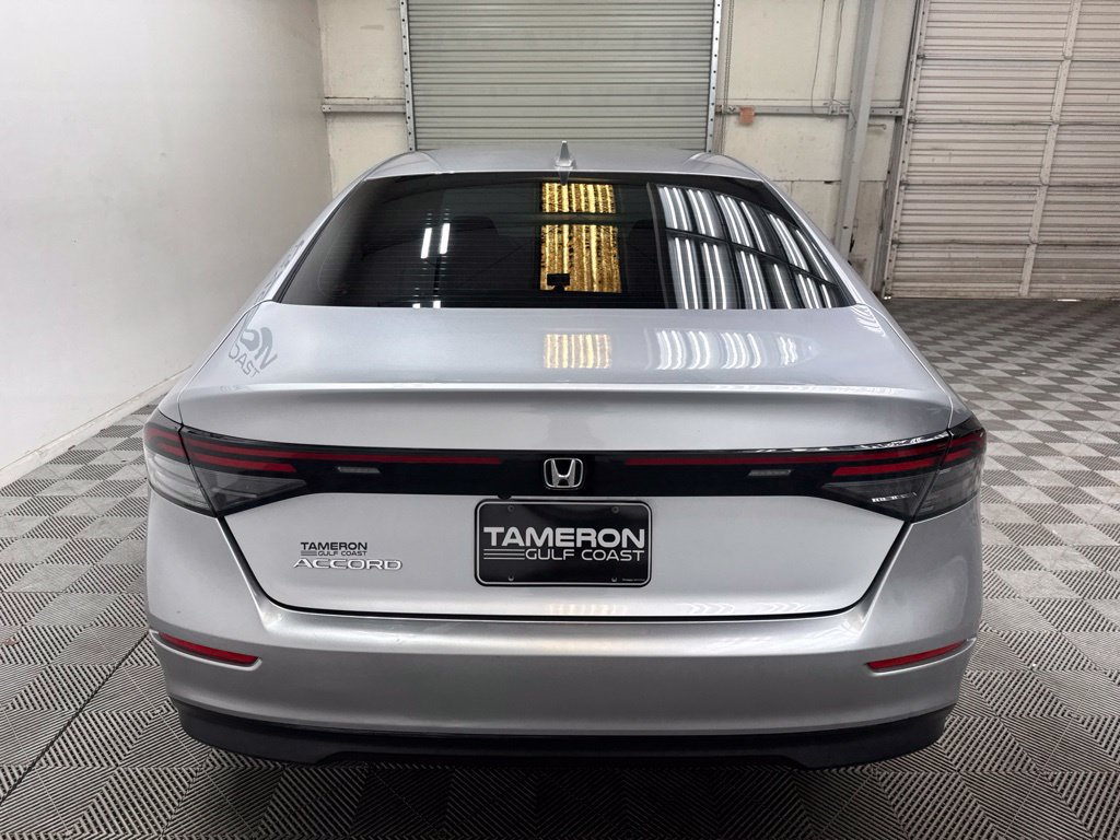Used 2023 Honda Accord EX image 10