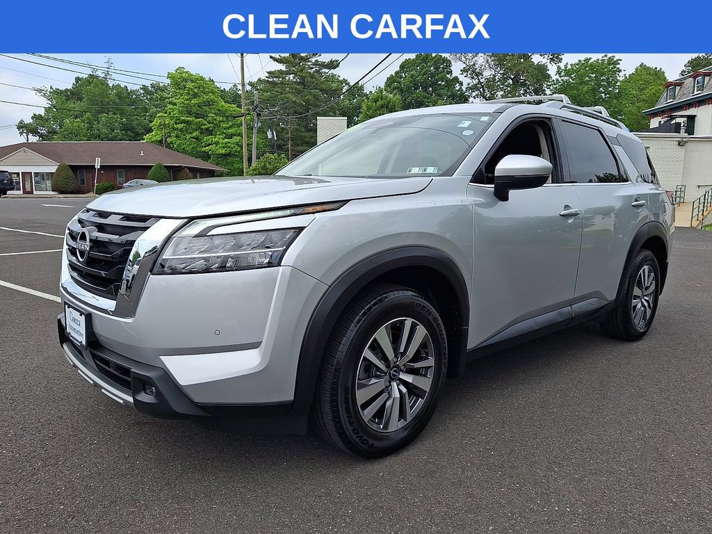 Used 2023 Nissan Pathfinder SL AWD/4WD image 6