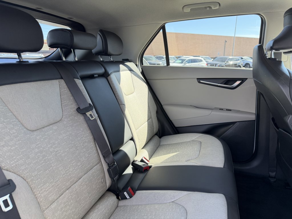 Used 2024 Kia Niro Wave w/ Wave Preserve Package image 39