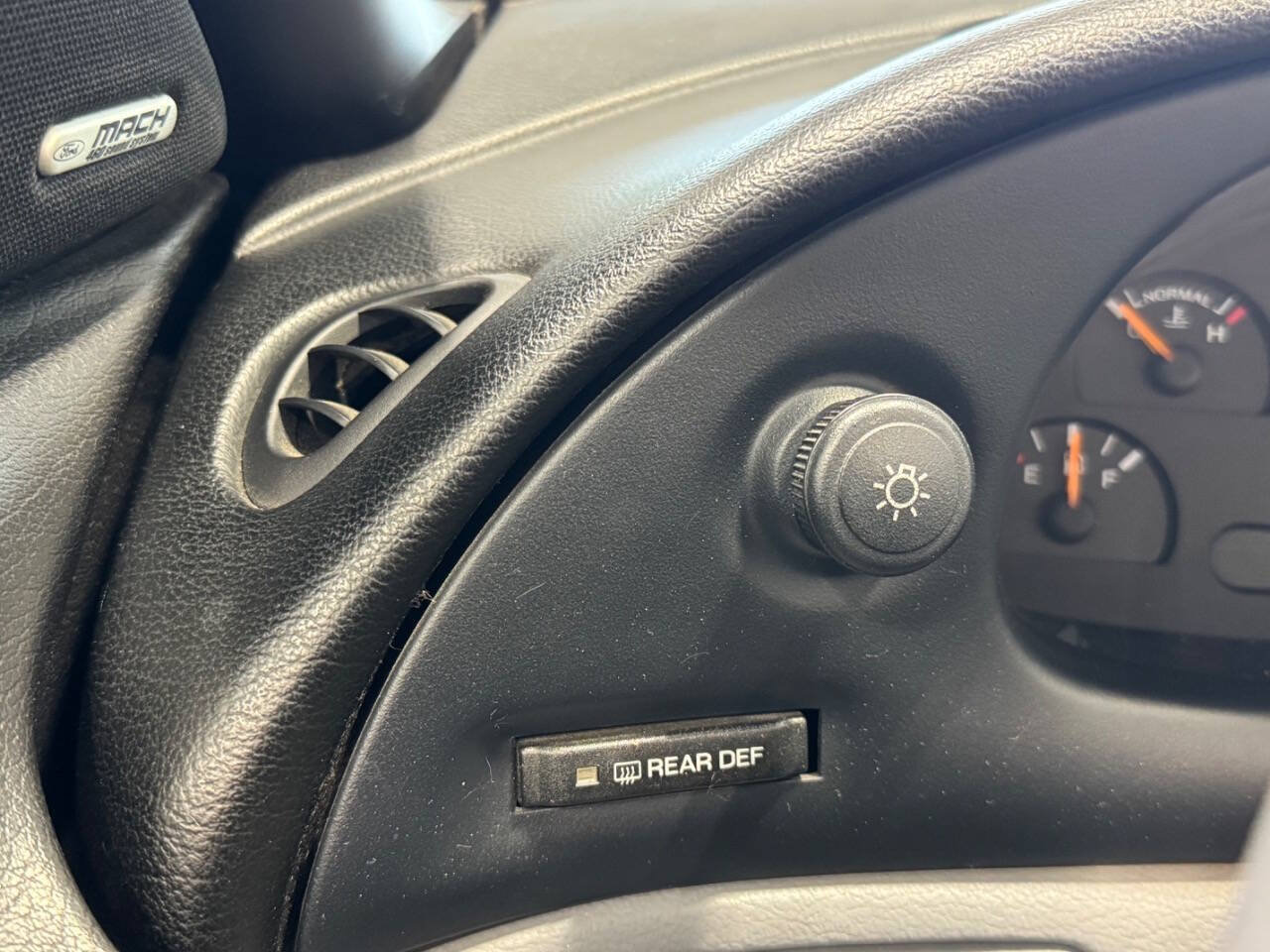 Used 1995 Ford Mustang GT RWD image 16