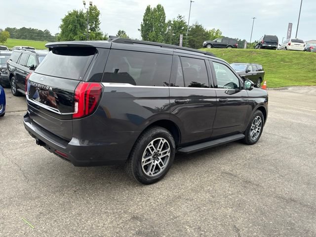 Used 2025 Ford Expedition Active AWD/4WD image 22
