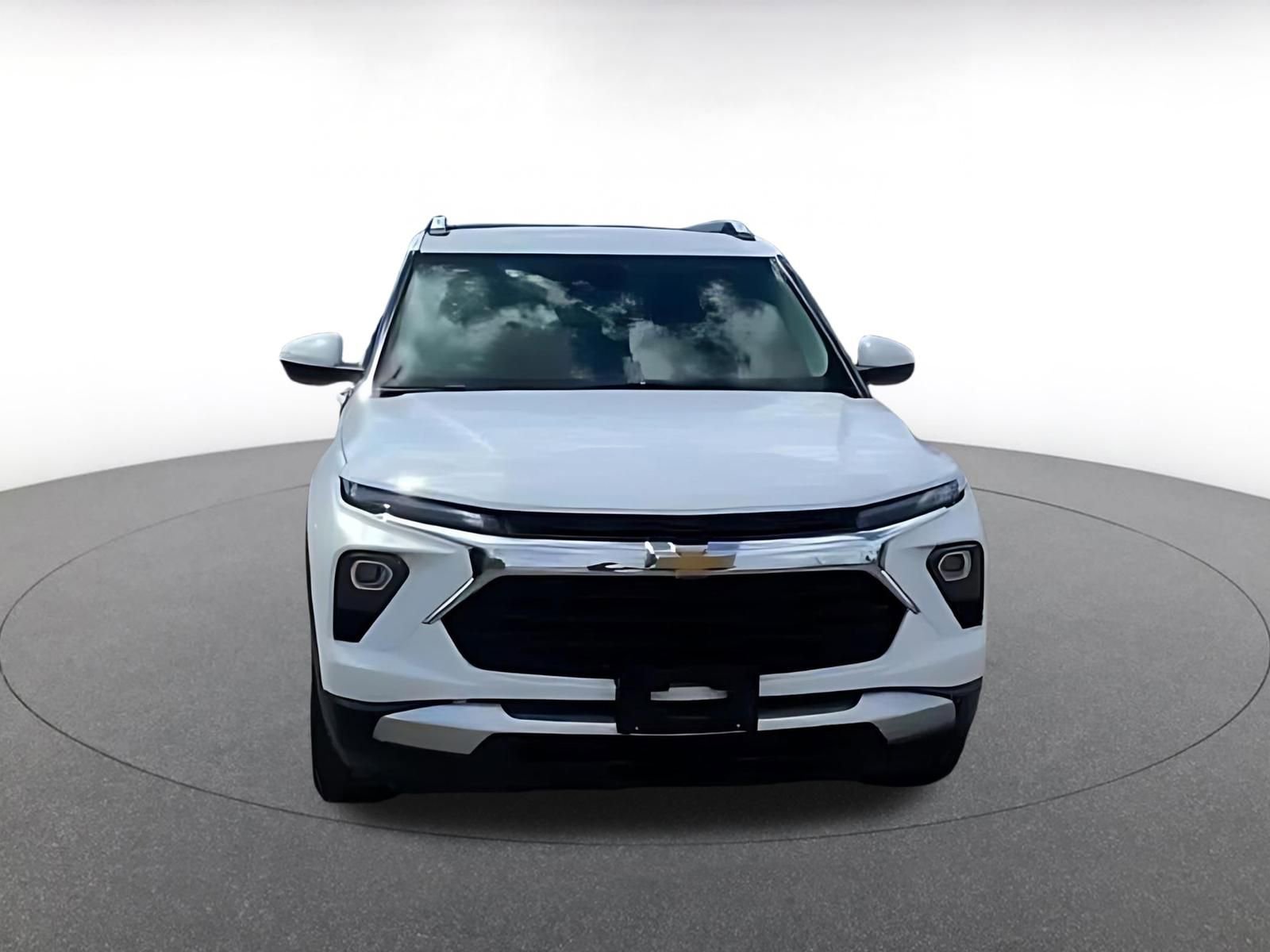 Used 2025 Chevrolet TrailBlazer LT FWD image 4