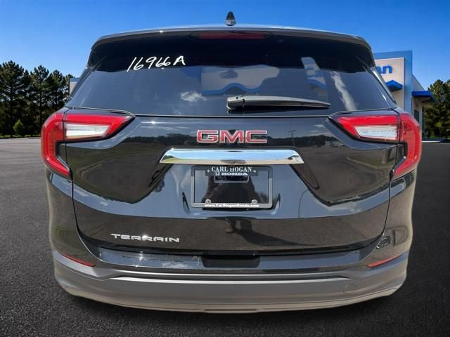 Used 2024 GMC Terrain SLE w/ LPO, Floor Liner Package FWD image 14