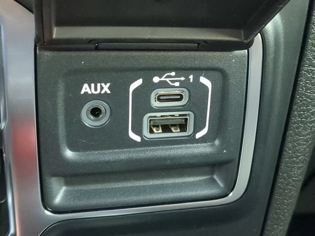 New 2026 Jeep Wrangler Unlimited Sahara AWD/4WD image 28