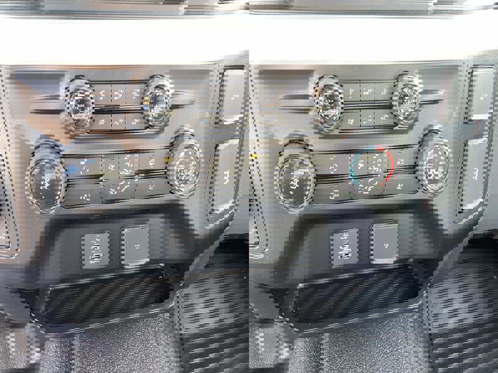 Used 2024 Ford F250 XL image 22