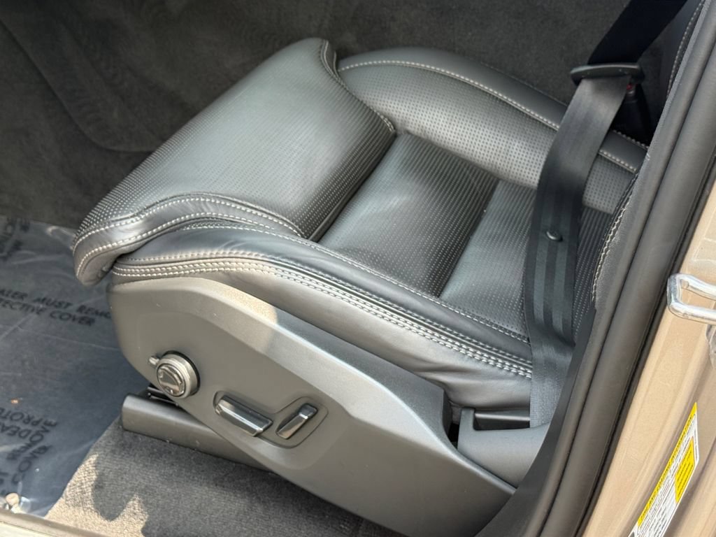 Certified 2023 Volvo XC90 B6 Ultimate w/ Protection Package AWD/4WD image 19