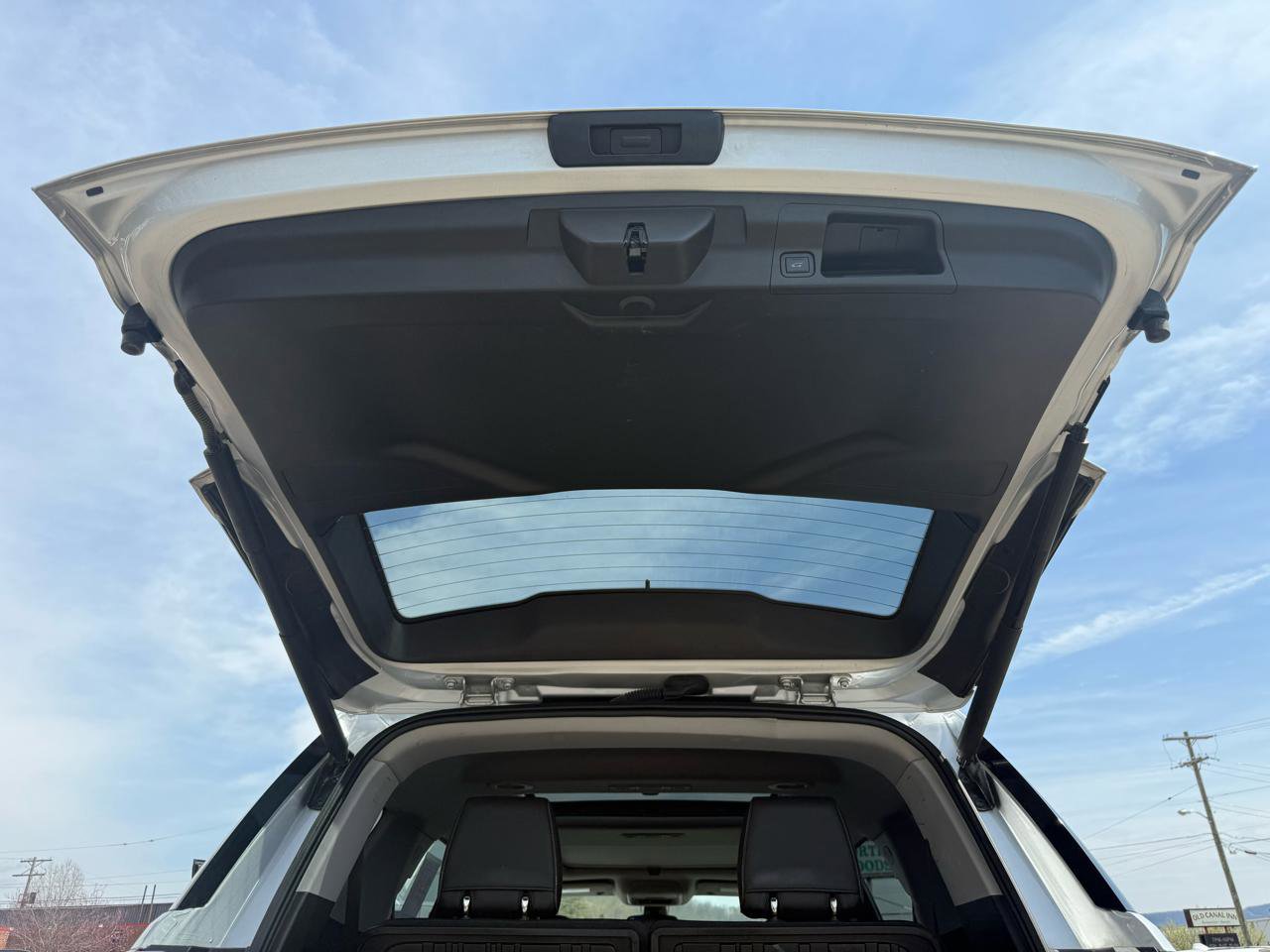 Used 2017 GMC Acadia SLT AWD/4WD image 44