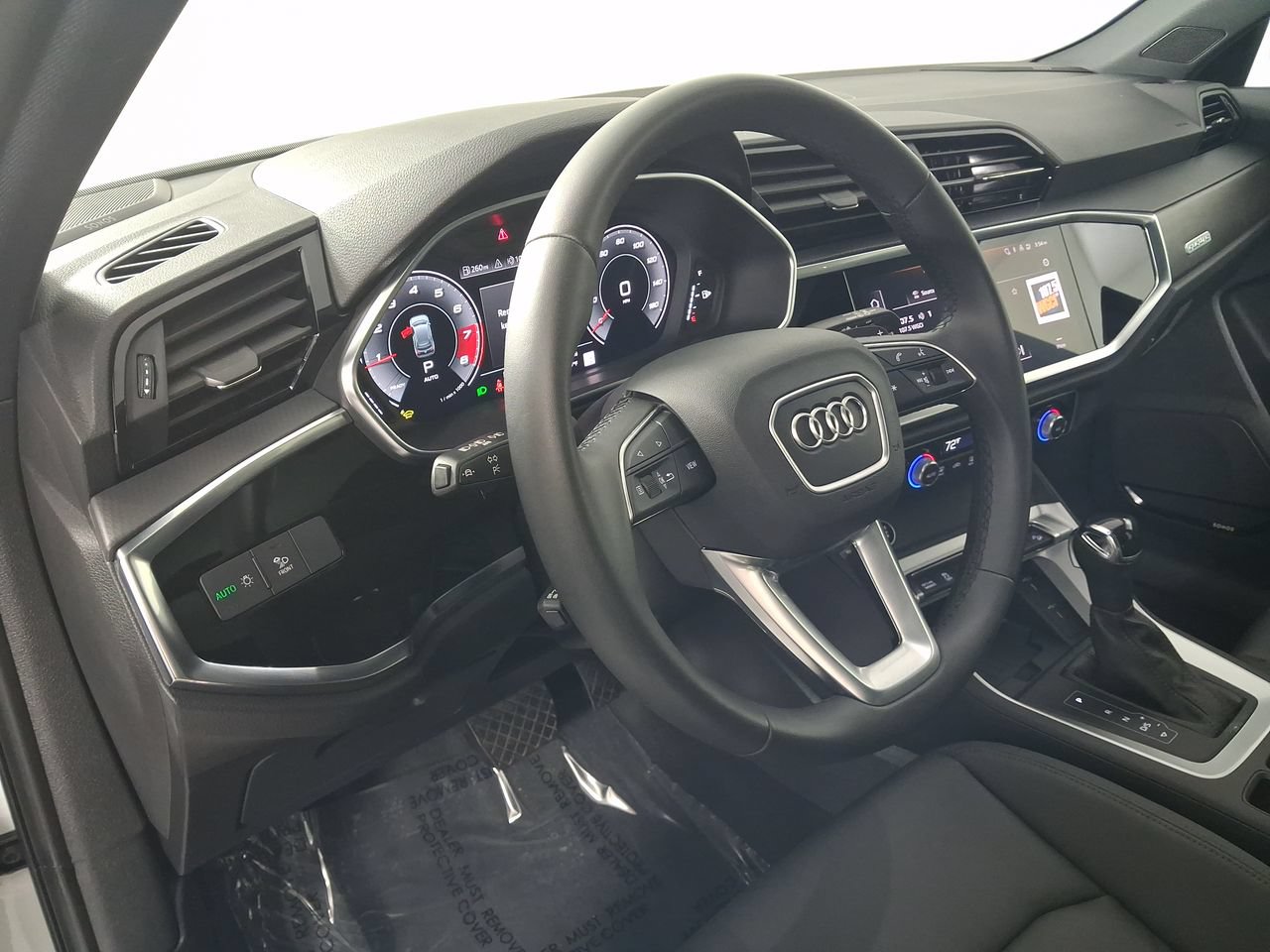 Used 2025 Audi Q3 2.0T Premium Plus w/ Premium Plus Package AWD/4WD image 23