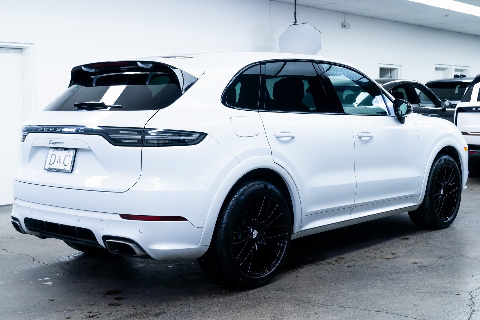 Used 2022 Porsche Cayenne Base w/ Premium Package image 6