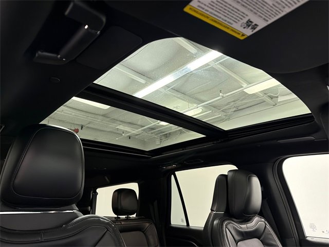 Certified 2022 Lincoln Navigator L Reserve image 14