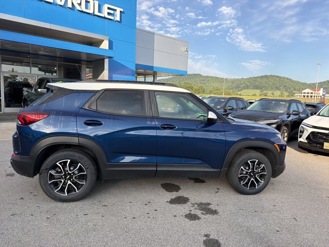 Used 2022 Chevrolet TrailBlazer ACTIV w/ Sun and Liftgate Package AWD/4WD image 3