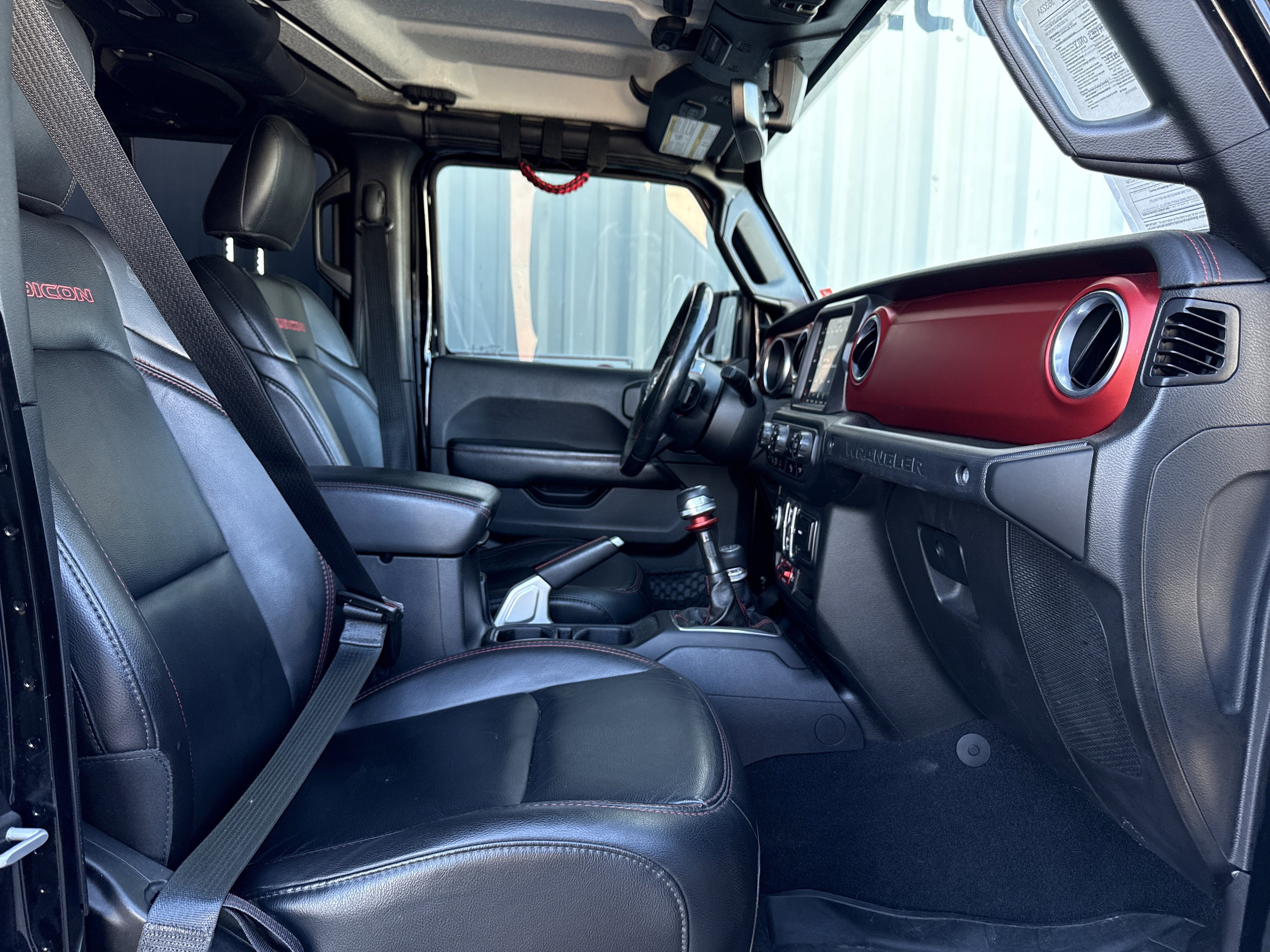 Used 2018 Jeep Wrangler Unlimited Rubicon image 44
