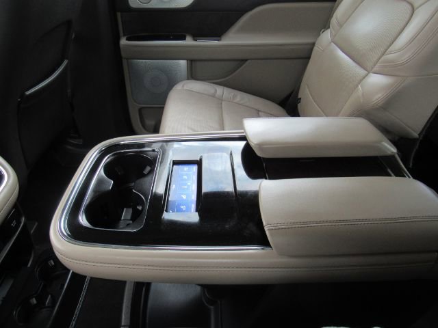 Used 2022 Lincoln Navigator Reserve image 36