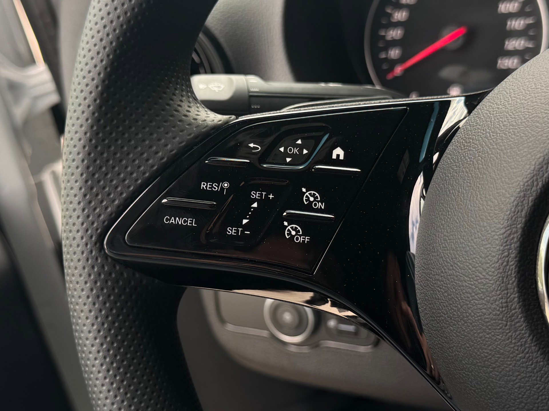 Used 2025 Mercedes-Benz Sprinter 2500 image 45