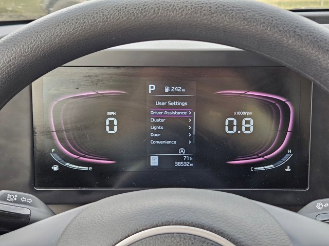 Used 2024 Kia Sportage LX image 11