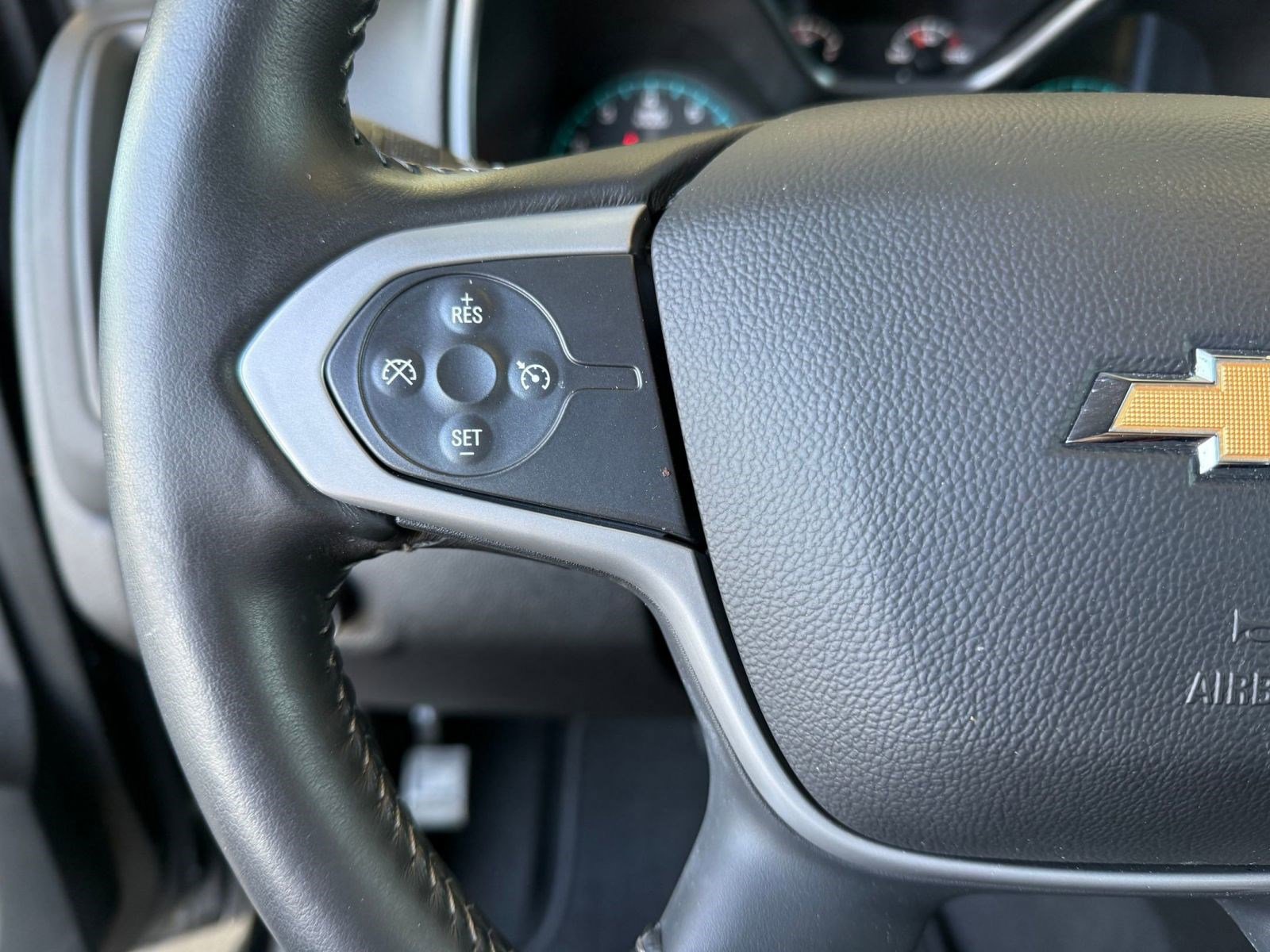 Used 2022 Chevrolet Colorado LT w/ LT Convenience Package image 18