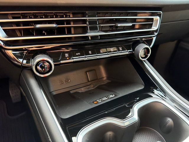 New 2026 Chevrolet Traverse LT w/ Sun and Wheel Package FWD image 30