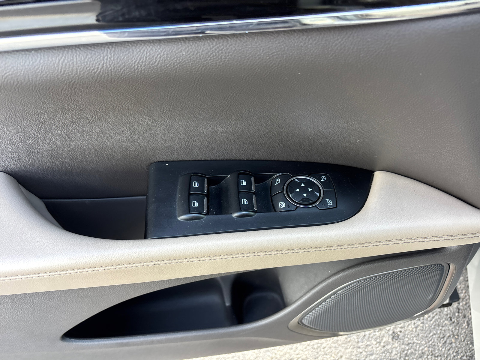 Certified 2022 Lincoln Nautilus Reserve w/ Cargo Utility Package image 13