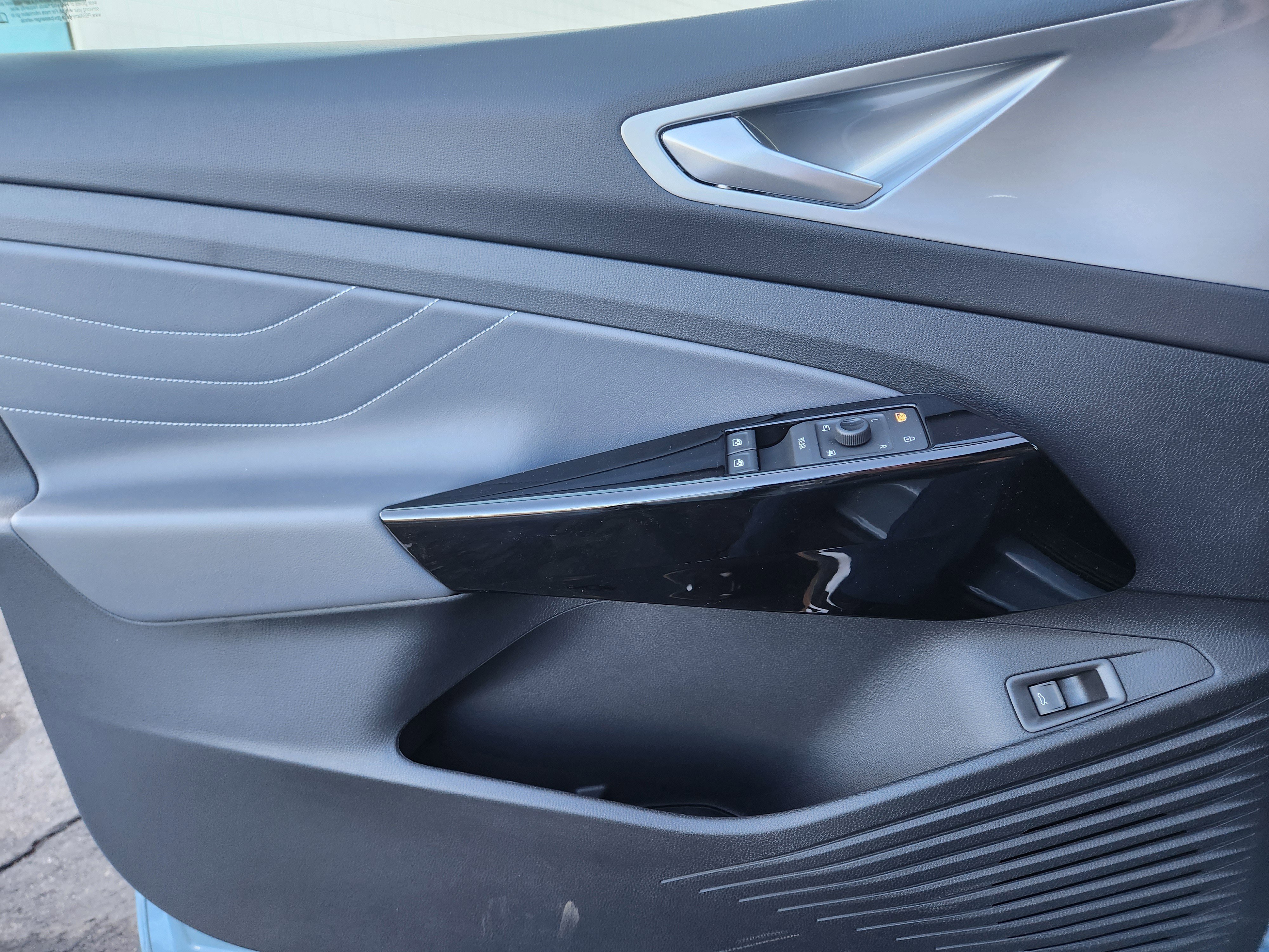 New 2026 Volkswagen ID.4 Pro S Plus image 18