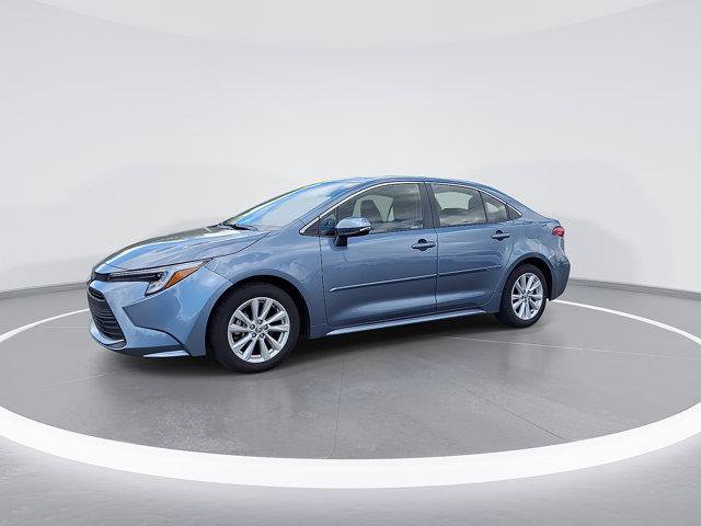 Certified 2023 Toyota Corolla XLE FWD image 5