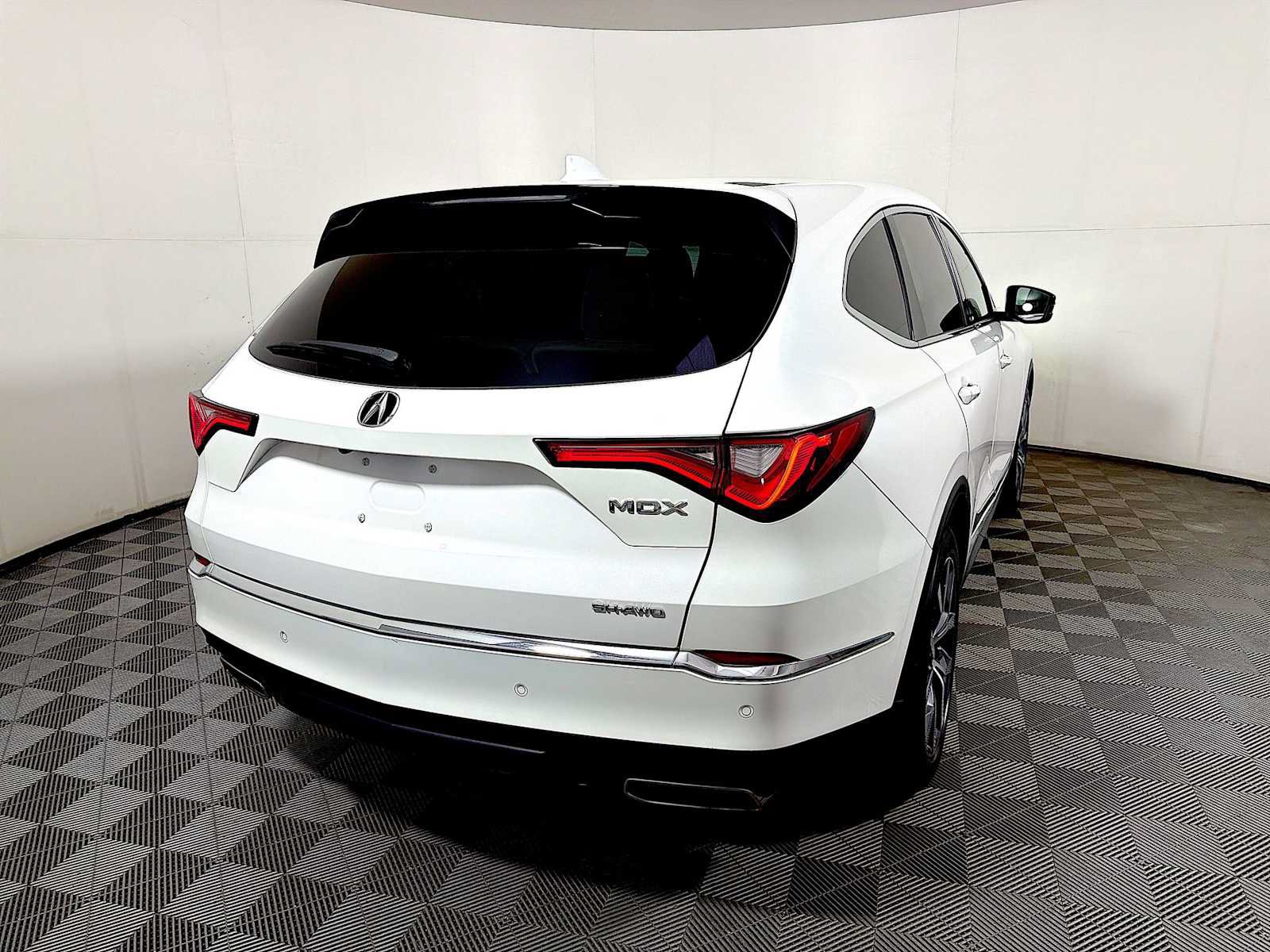 Used 2023 Acura MDX SH-AWD w/ Technology Package image 6