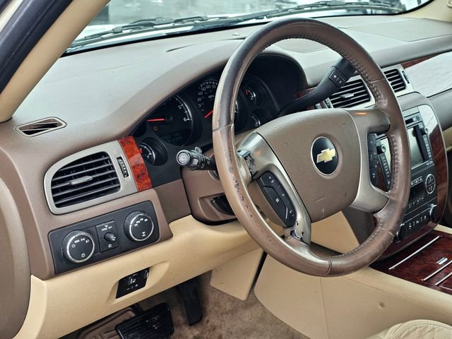 Used 2010 Chevrolet Suburban LTZ image 15