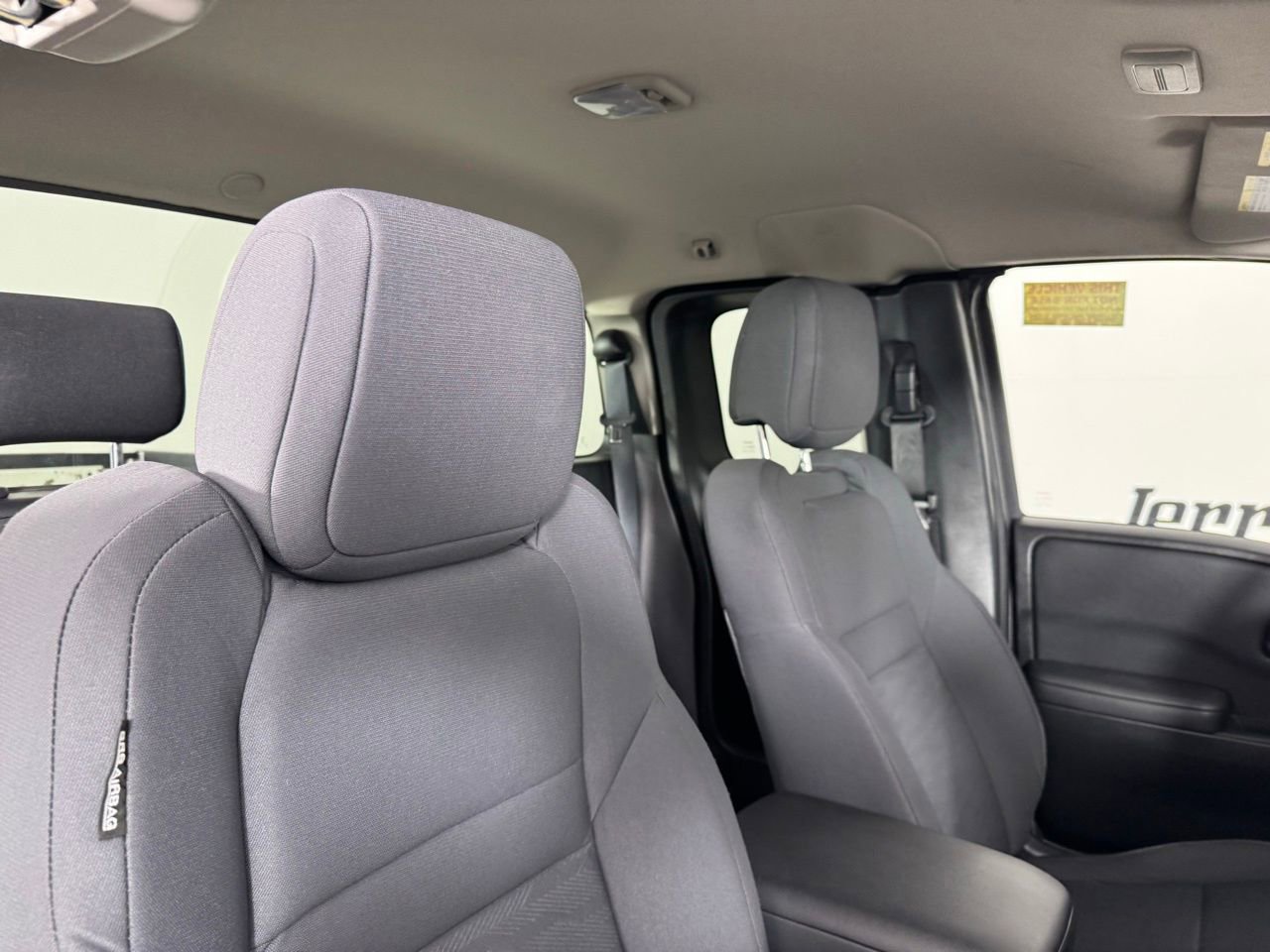 Used 2022 Nissan Frontier S image 30