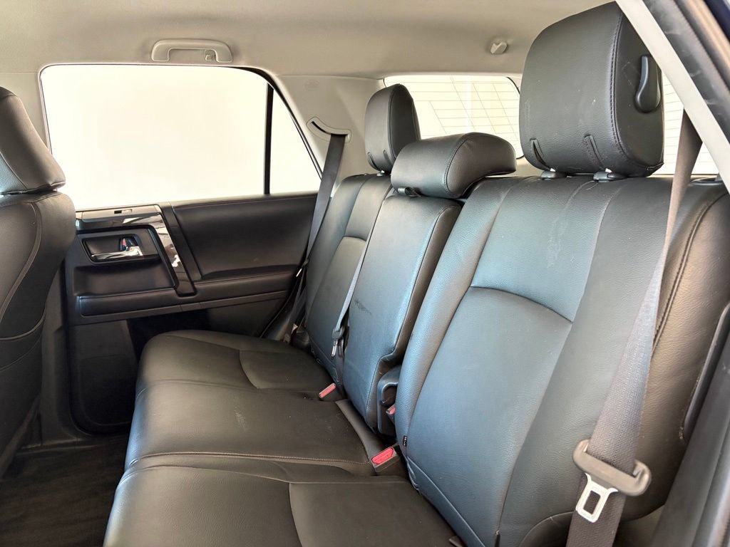 Used 2018 Toyota 4Runner TRD Off-Road AWD/4WD image 30