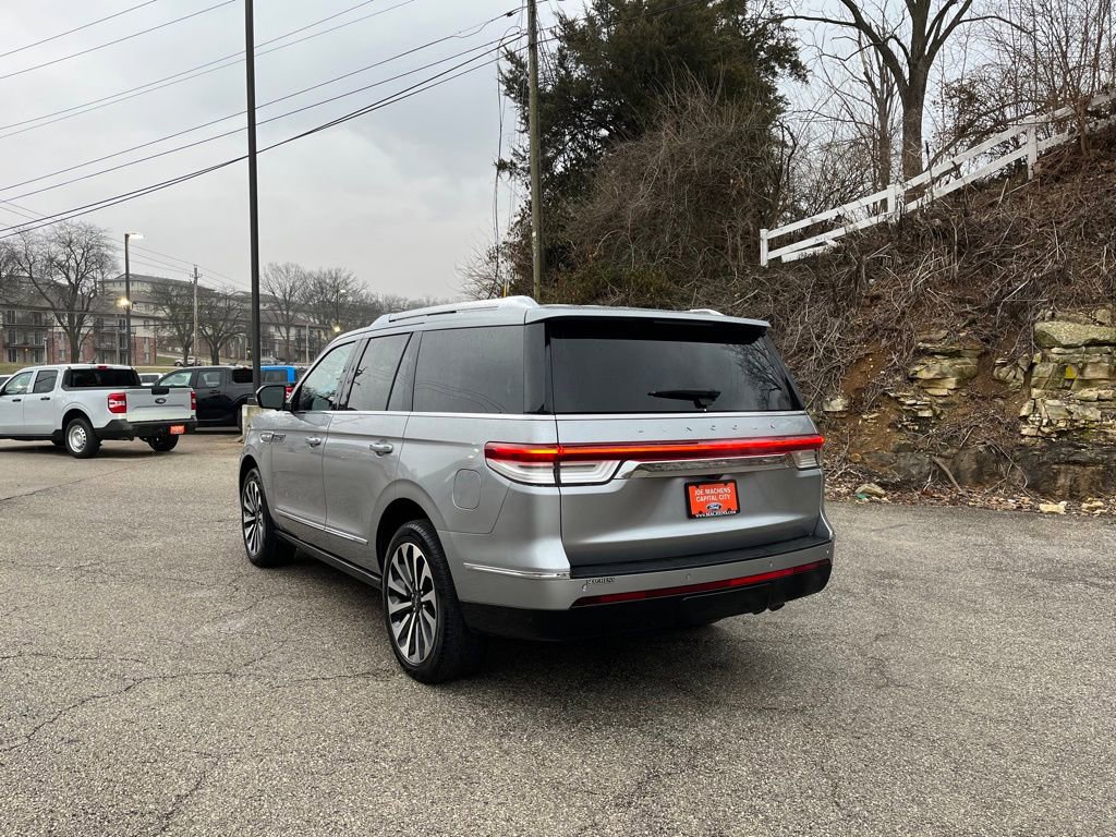 Used 2022 Lincoln Navigator Reserve image 5
