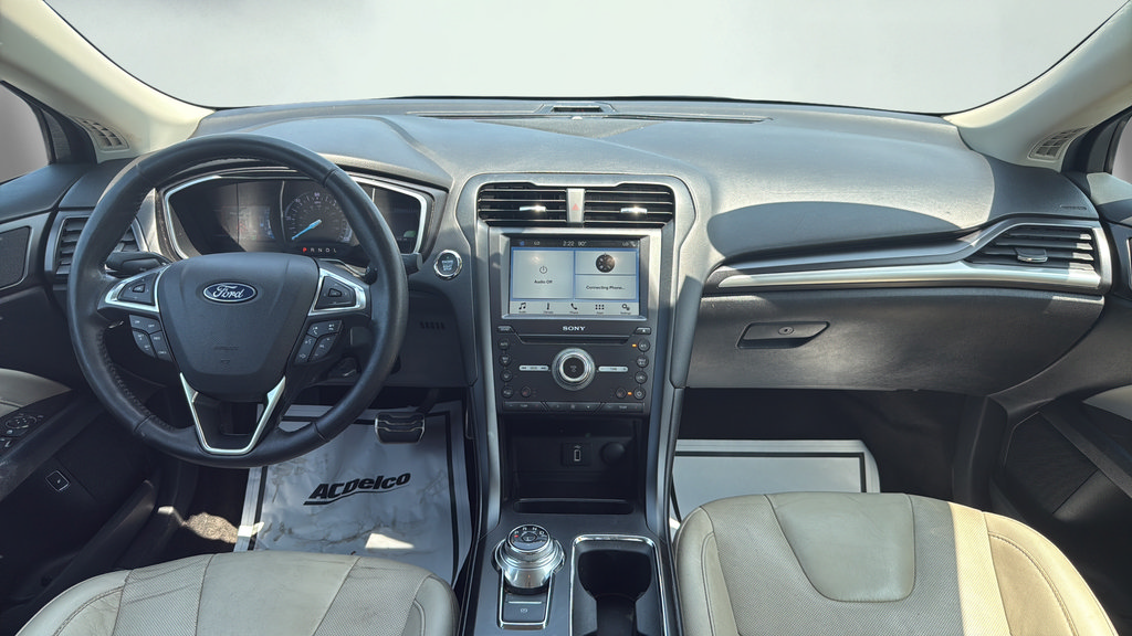 Used 2018 Ford Fusion Titanium FWD image 17