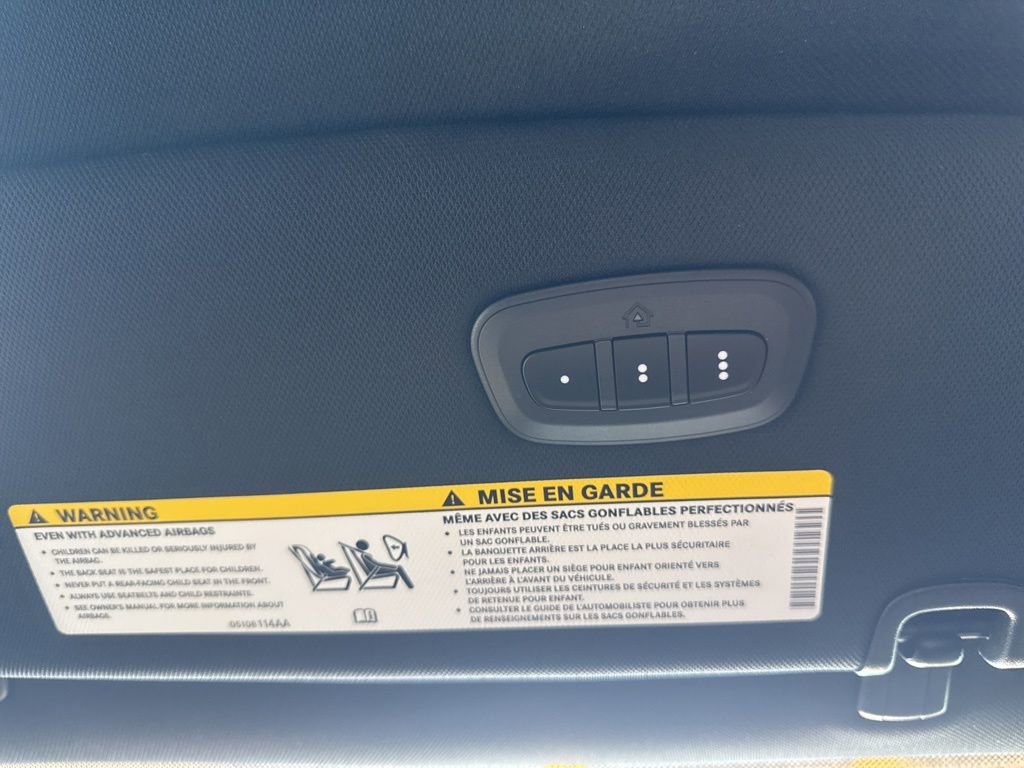 New 2026 Chrysler Pacifica Select image 36