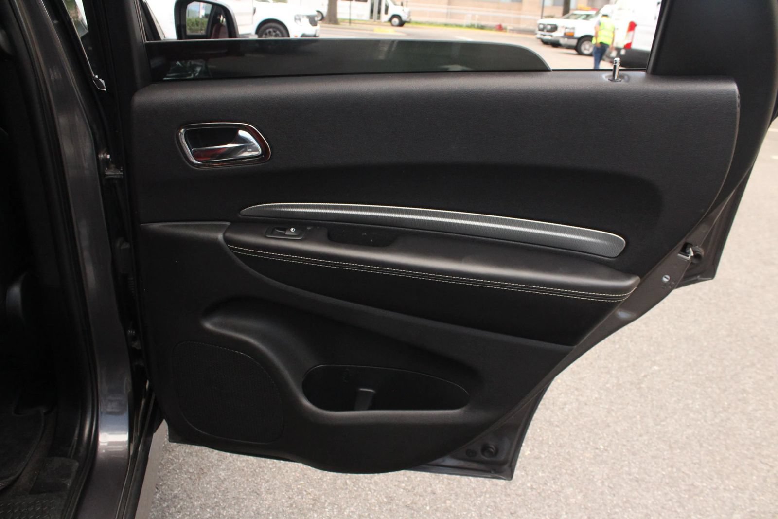 Used 2018 Dodge Durango SRT w/ Technology Group AWD/4WD image 25