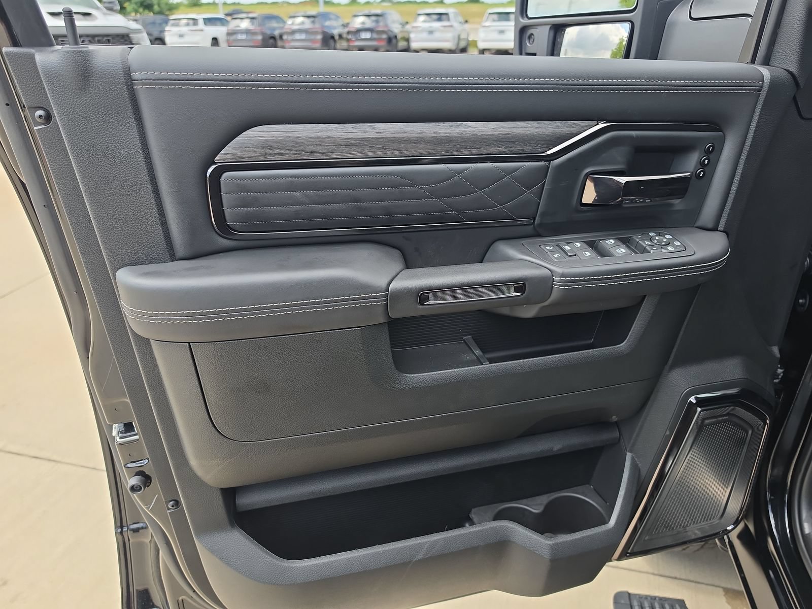 New 2026 RAM 3500 Limited AWD/4WD image 11