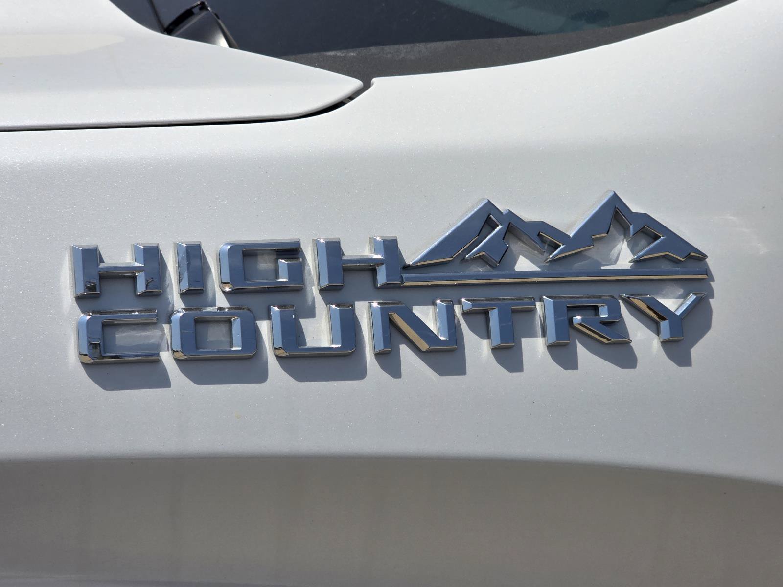 Used 2025 Chevrolet Silverado 1500 High Country AWD/4WD image 7
