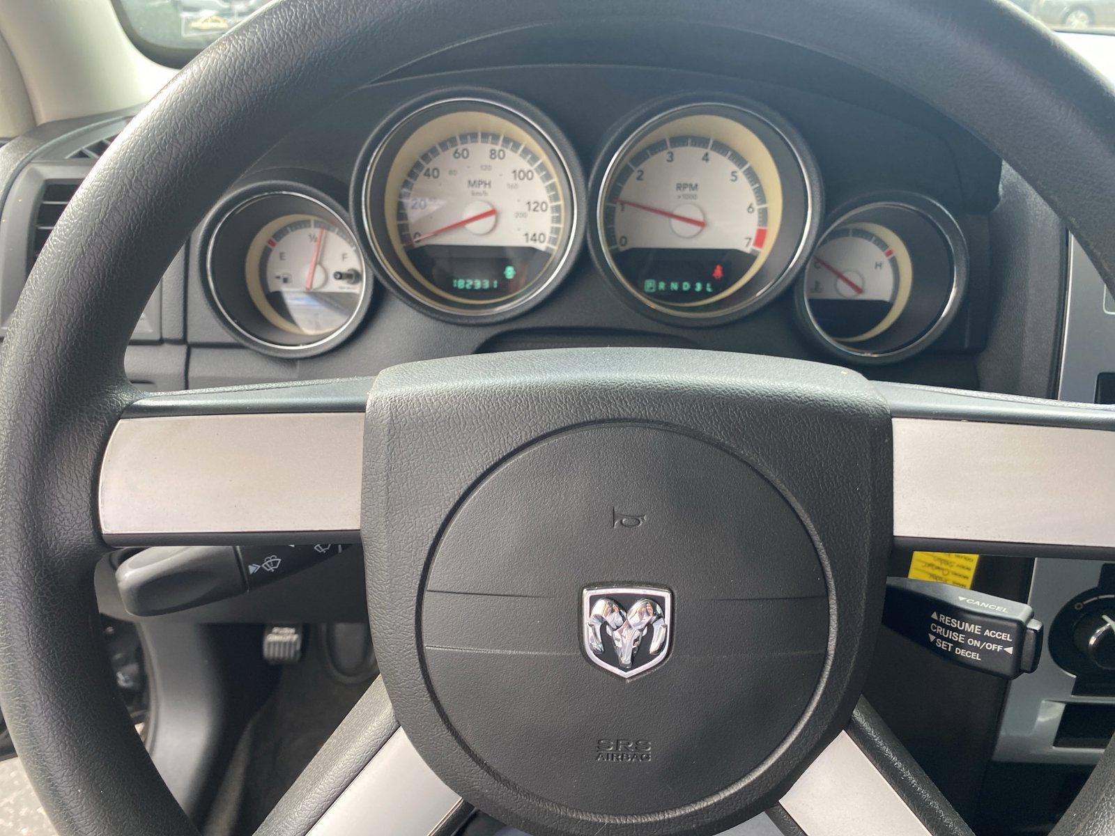 Used 2010 Dodge Charger SXT image 10