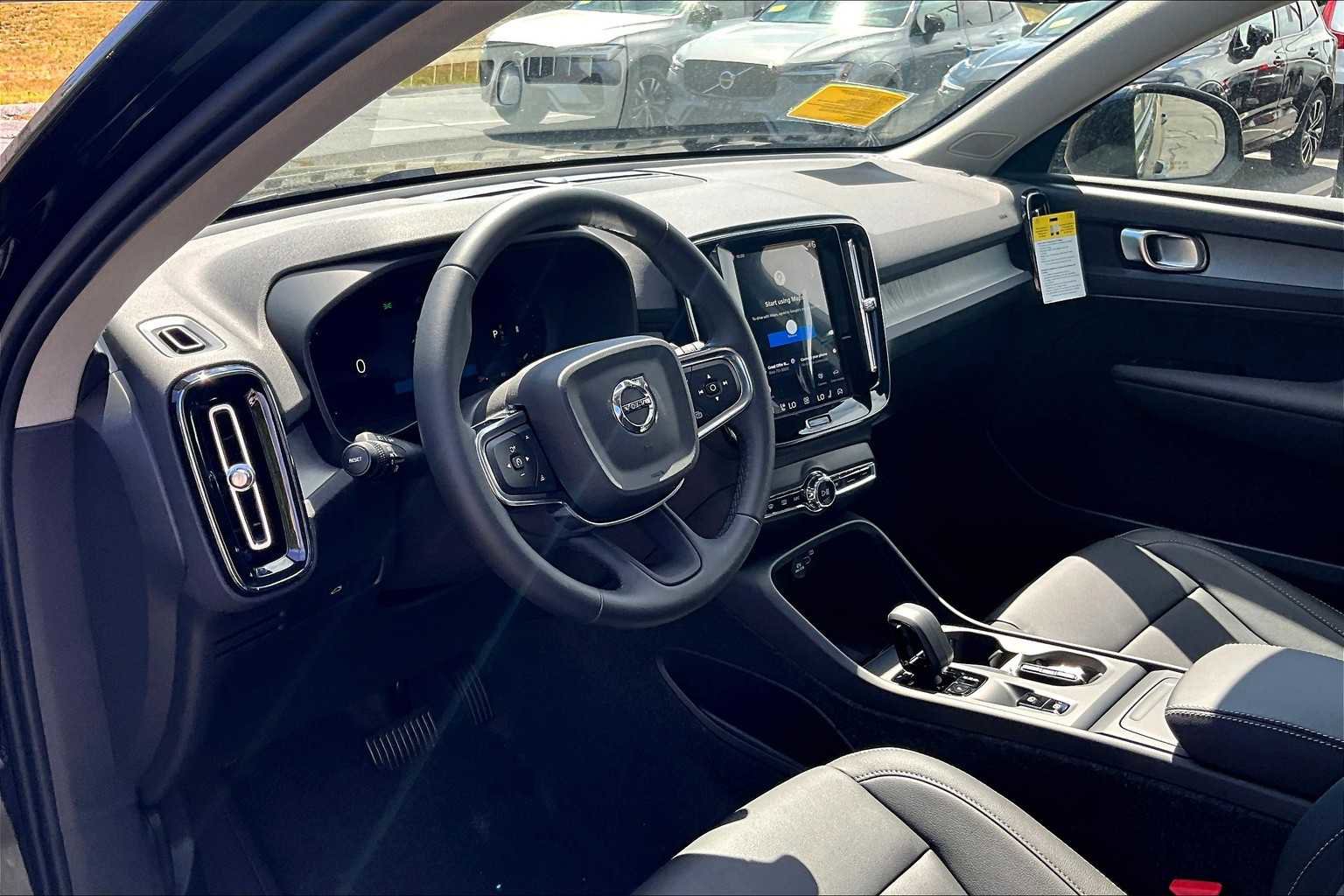 New 2026 Volvo XC40 B5 Core w/ Protection Package Premier image 9