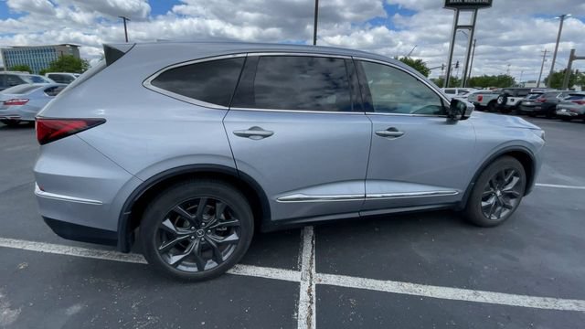 Used 2023 Acura MDX SH-AWD w/ Technology Package image 2