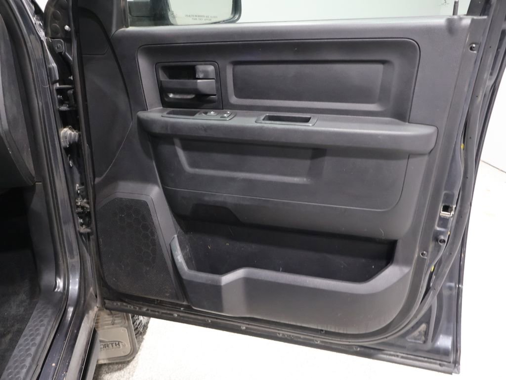 Used 2016 RAM 1500 ST w/ SXT Appearance Group image 22