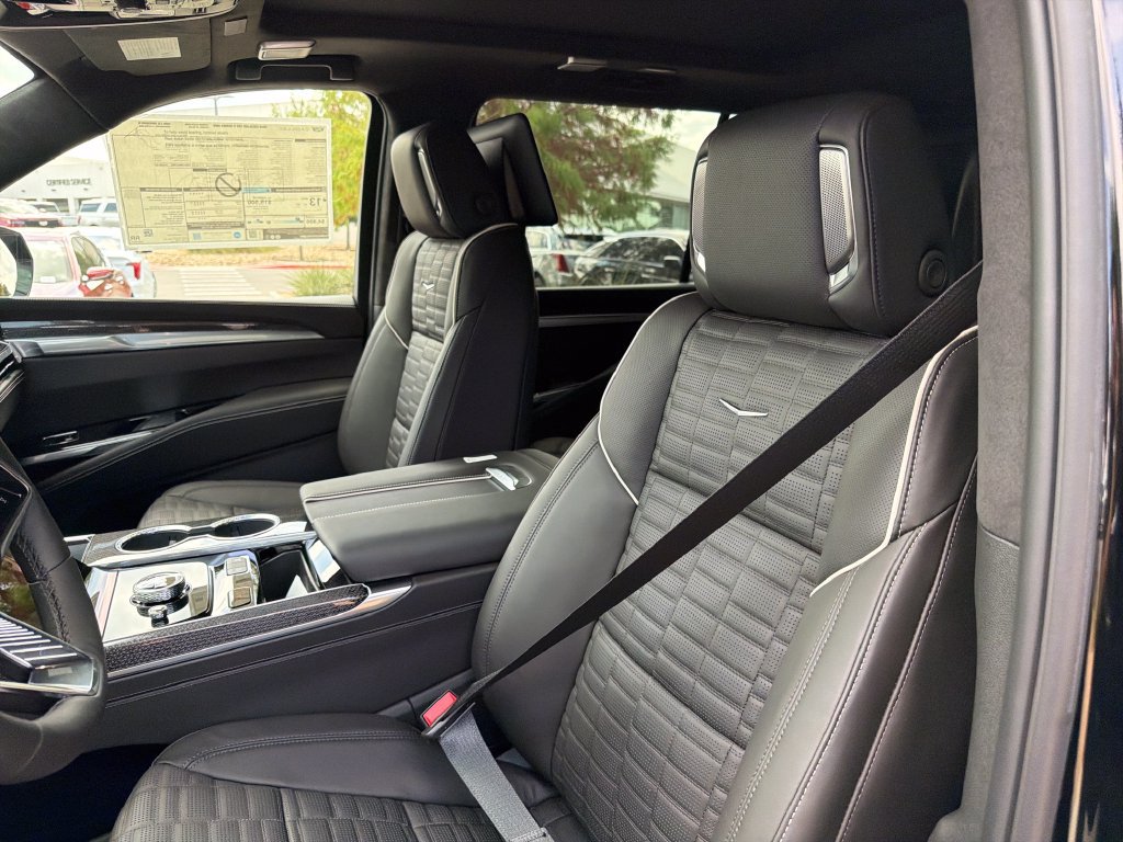 New 2026 Cadillac Escalade ESV V w/ LPO, ONYX Package AWD/4WD image 18