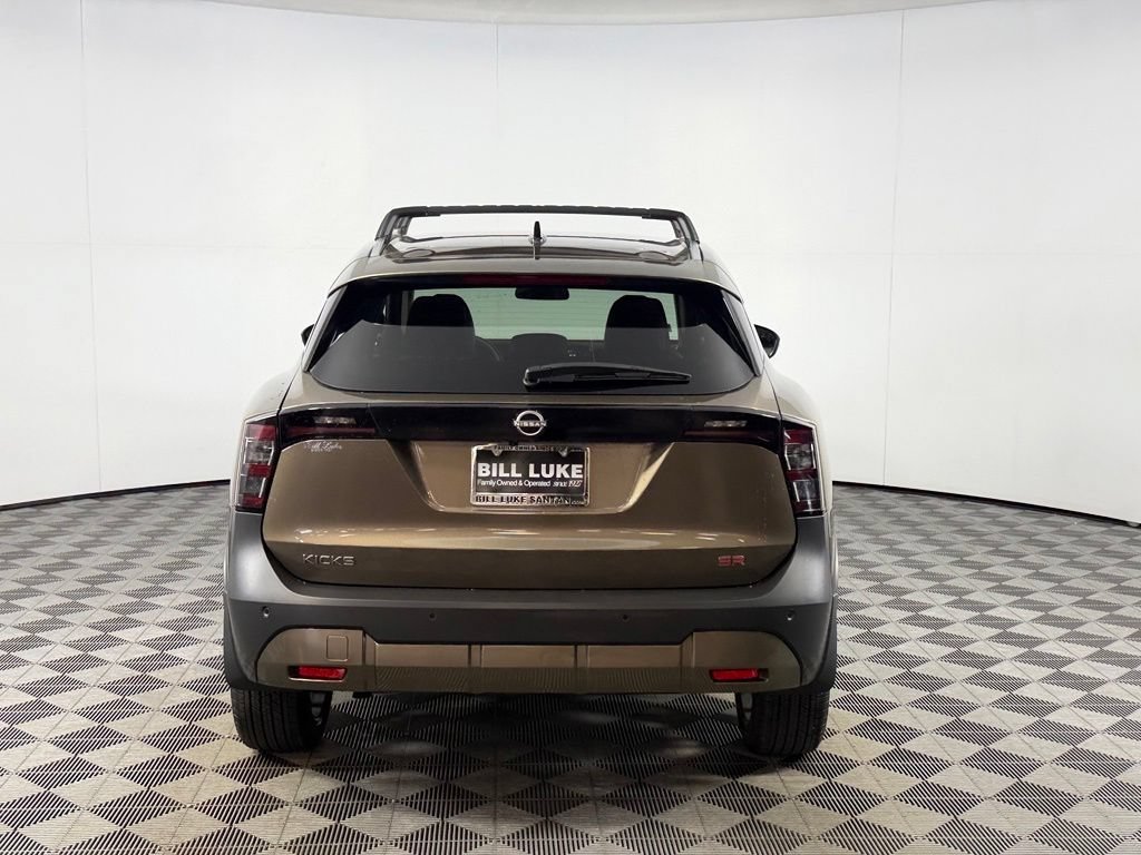 Used 2026 Nissan Kicks SR w/ Cold Weather Package FWD image 8