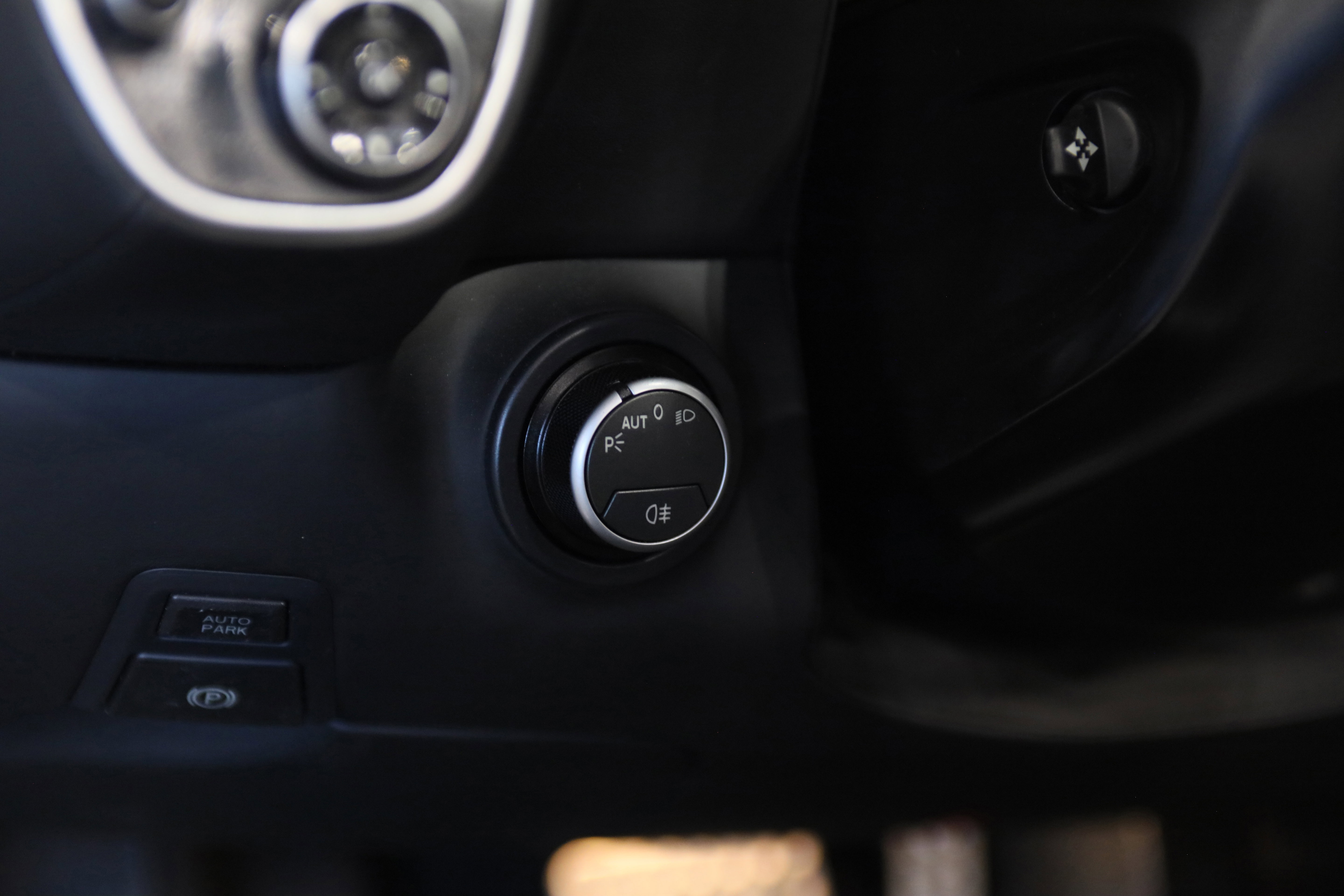 Used 2017 Ferrari California T RWD image 17