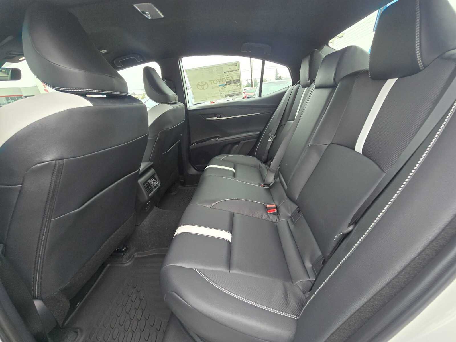 New 2026 Toyota Camry SE AWD/4WD image 16
